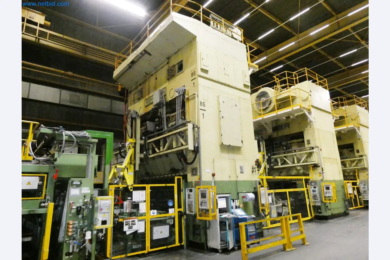 Pressenlinien aus der Automobilindustrie-13