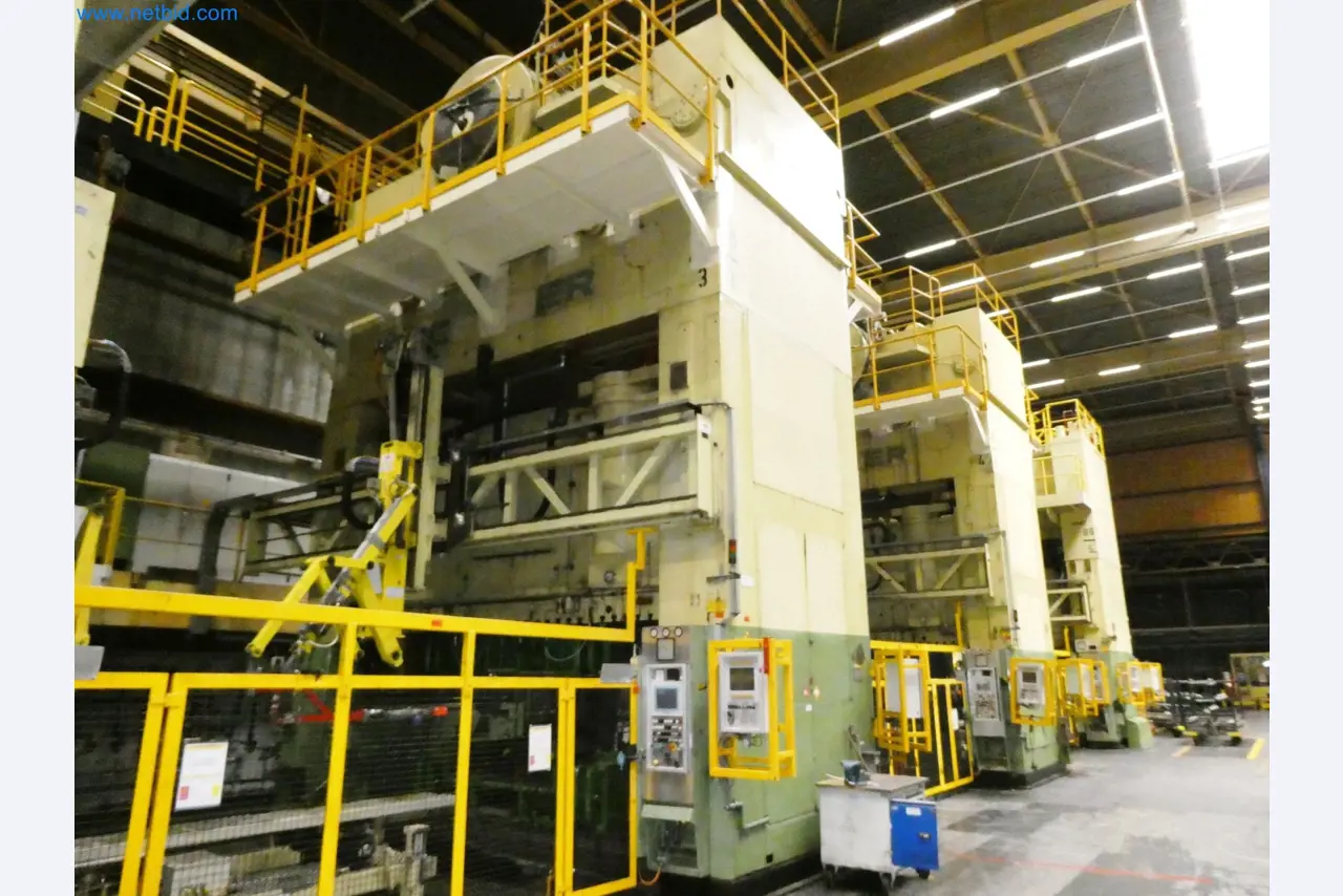 Pressenlinien aus der Automobilindustrie-14