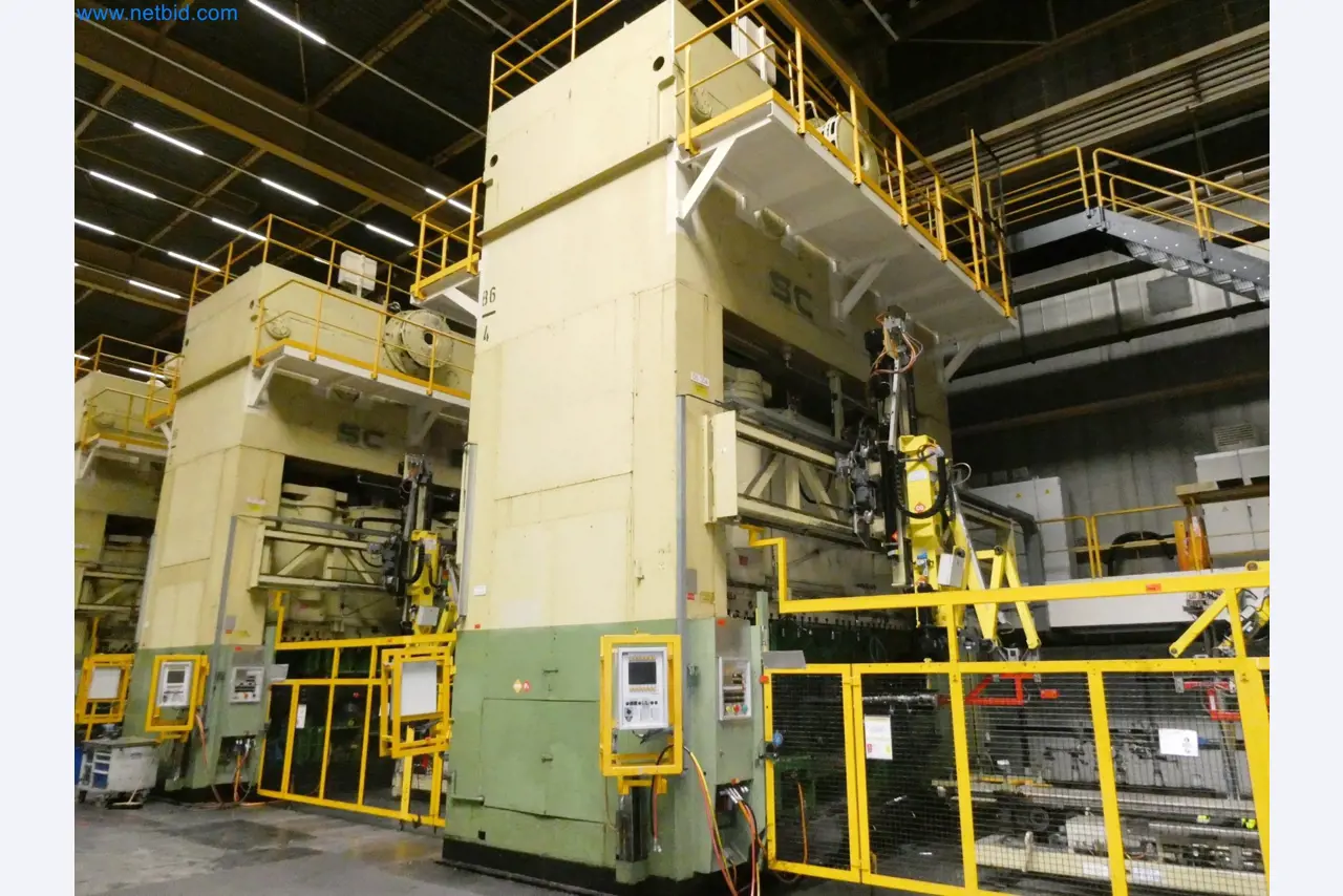 Pressenlinien aus der Automobilindustrie-21