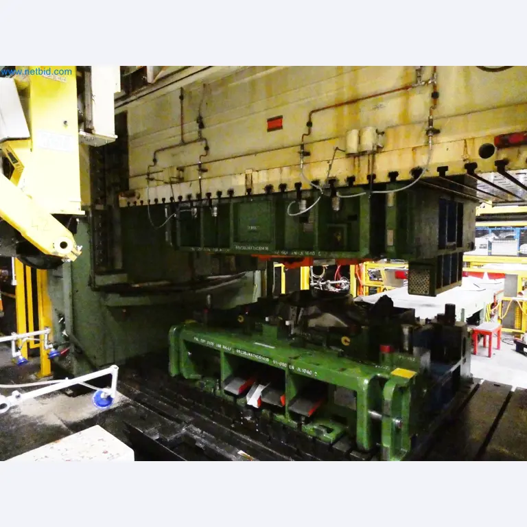 Pressenlinien aus der Automobilindustrie-26