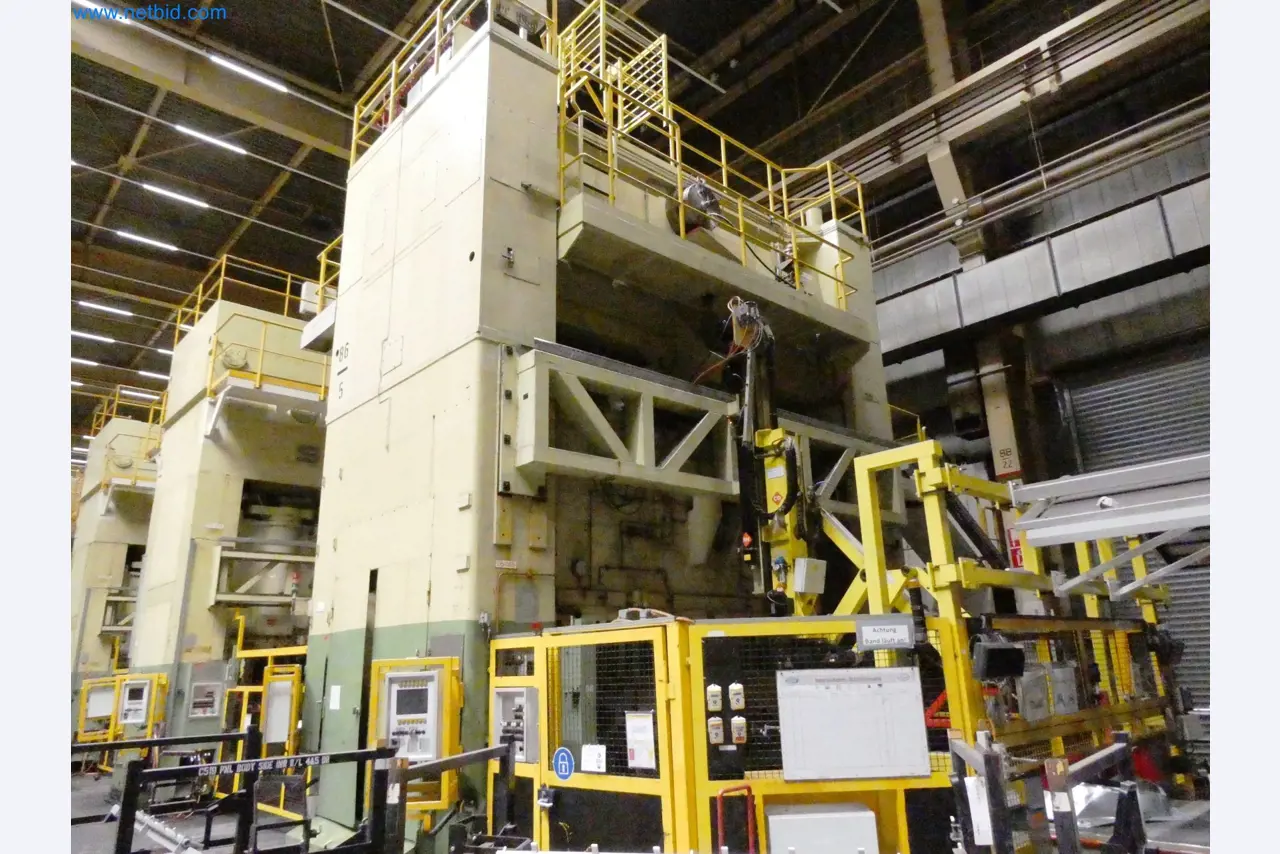 Pressenlinien aus der Automobilindustrie-27