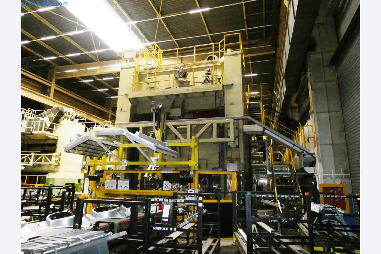 Pressenlinien aus der Automobilindustrie-31