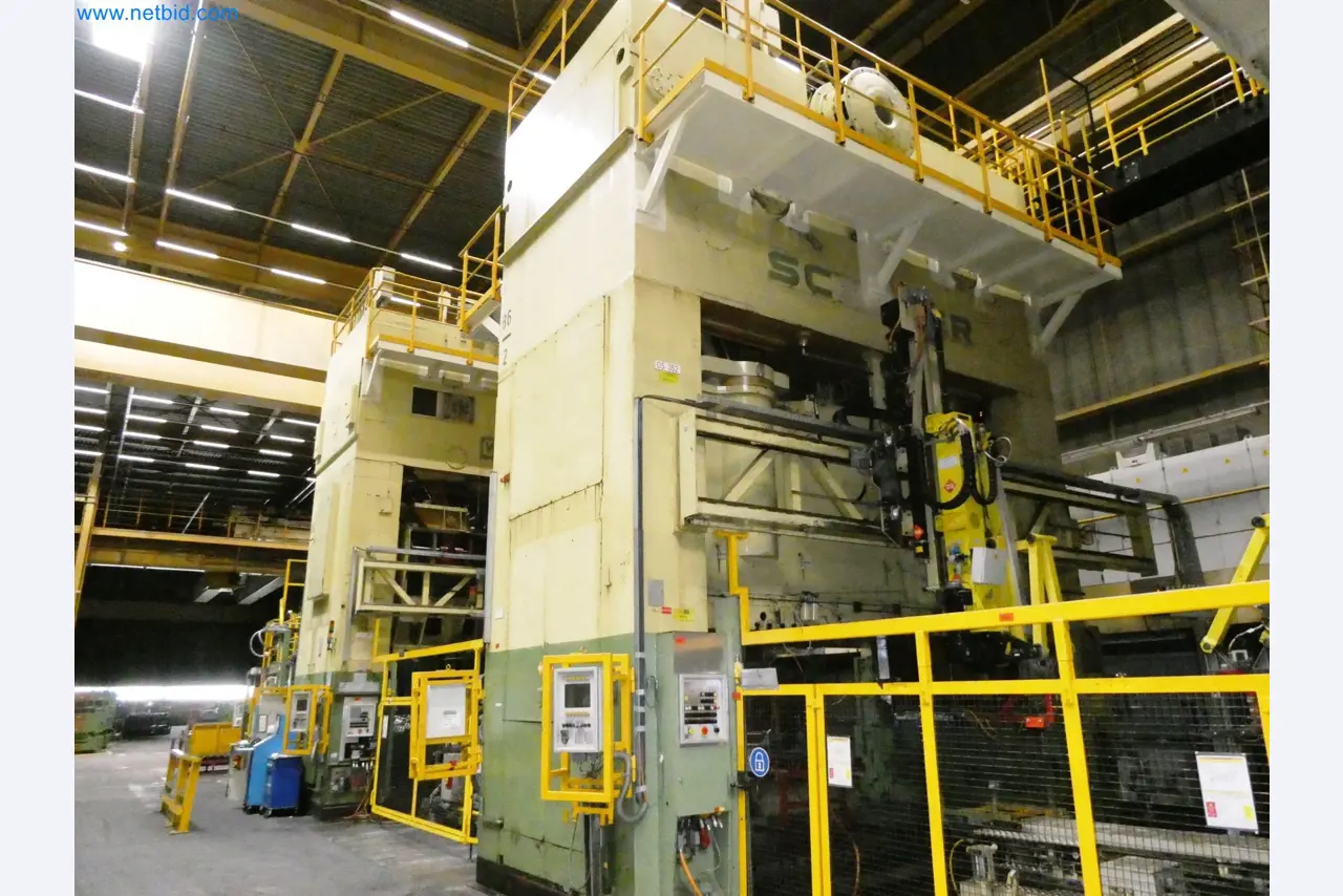 Pressenlinien aus der Automobilindustrie-7