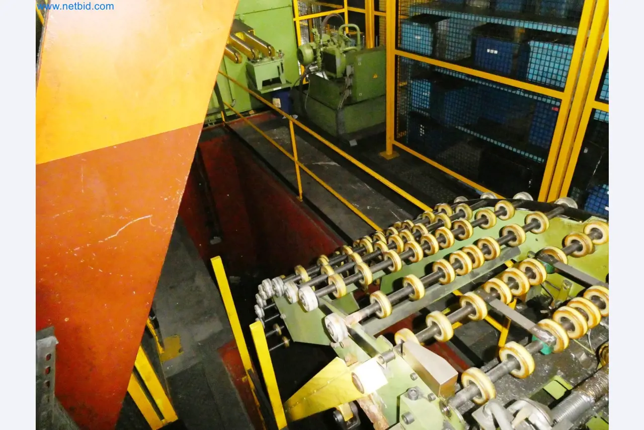 Pressenlinien aus der Automobilindustrie-18