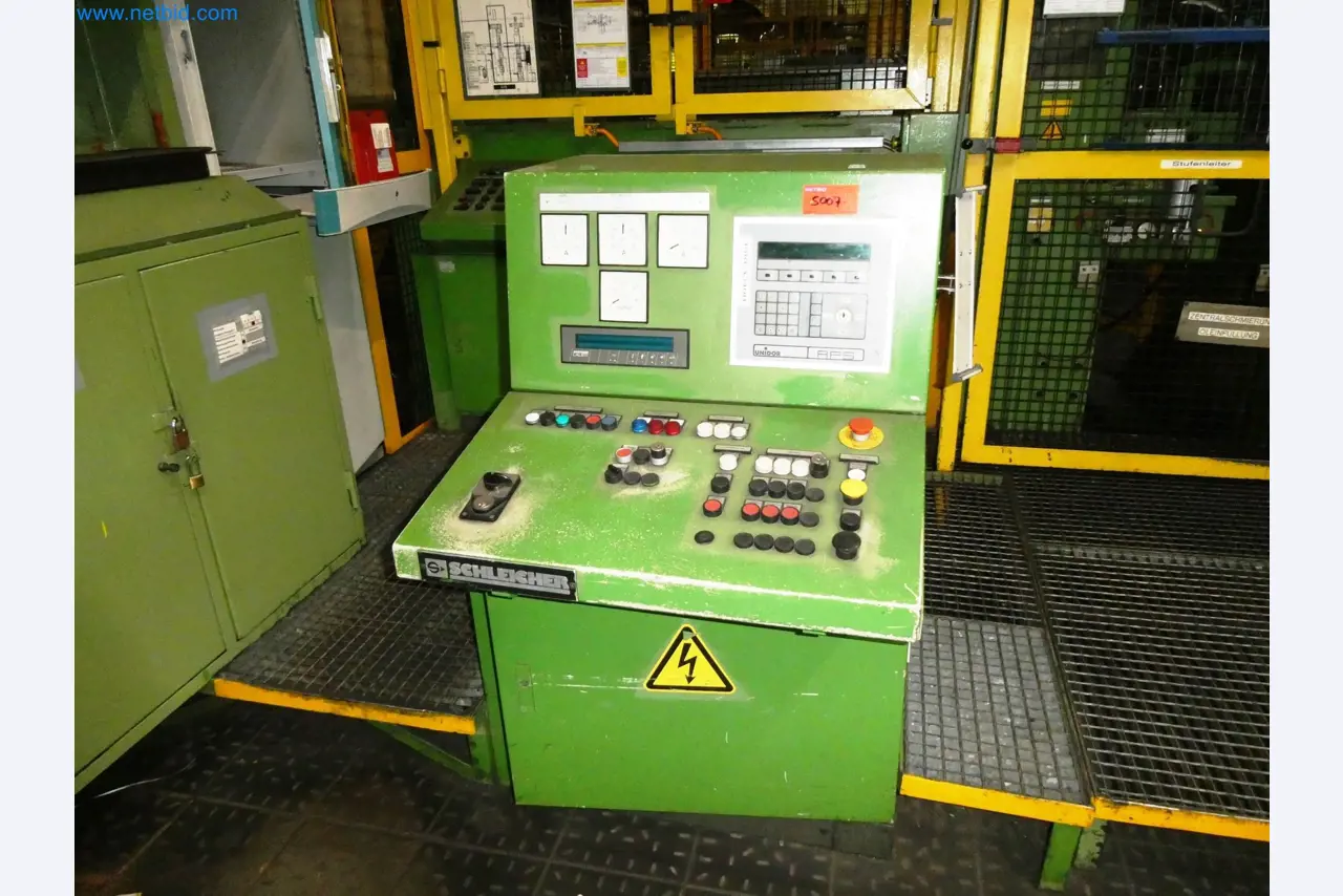 Pressenlinien aus der Automobilindustrie-21