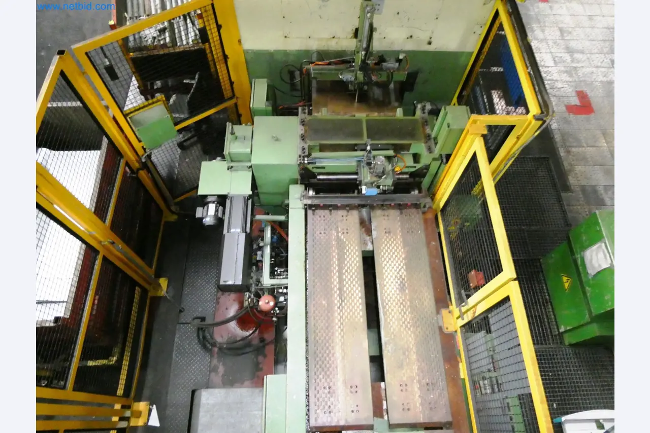 Pressenlinien aus der Automobilindustrie-29