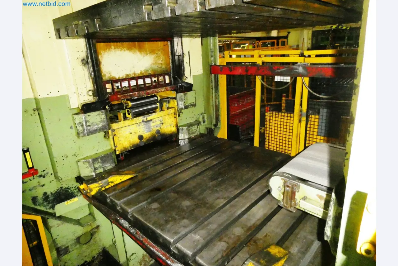 Pressenlinien aus der Automobilindustrie-31