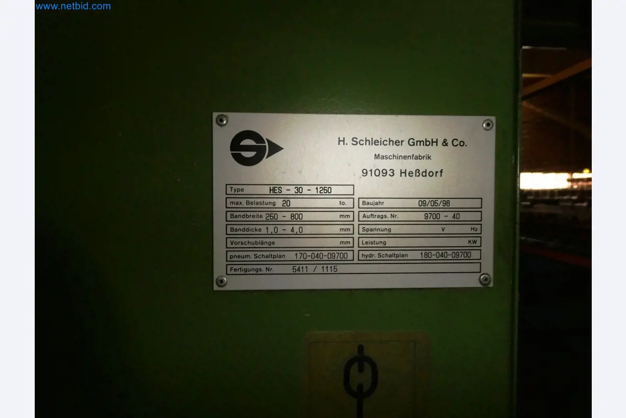 Pressenlinien aus der Automobilindustrie-4