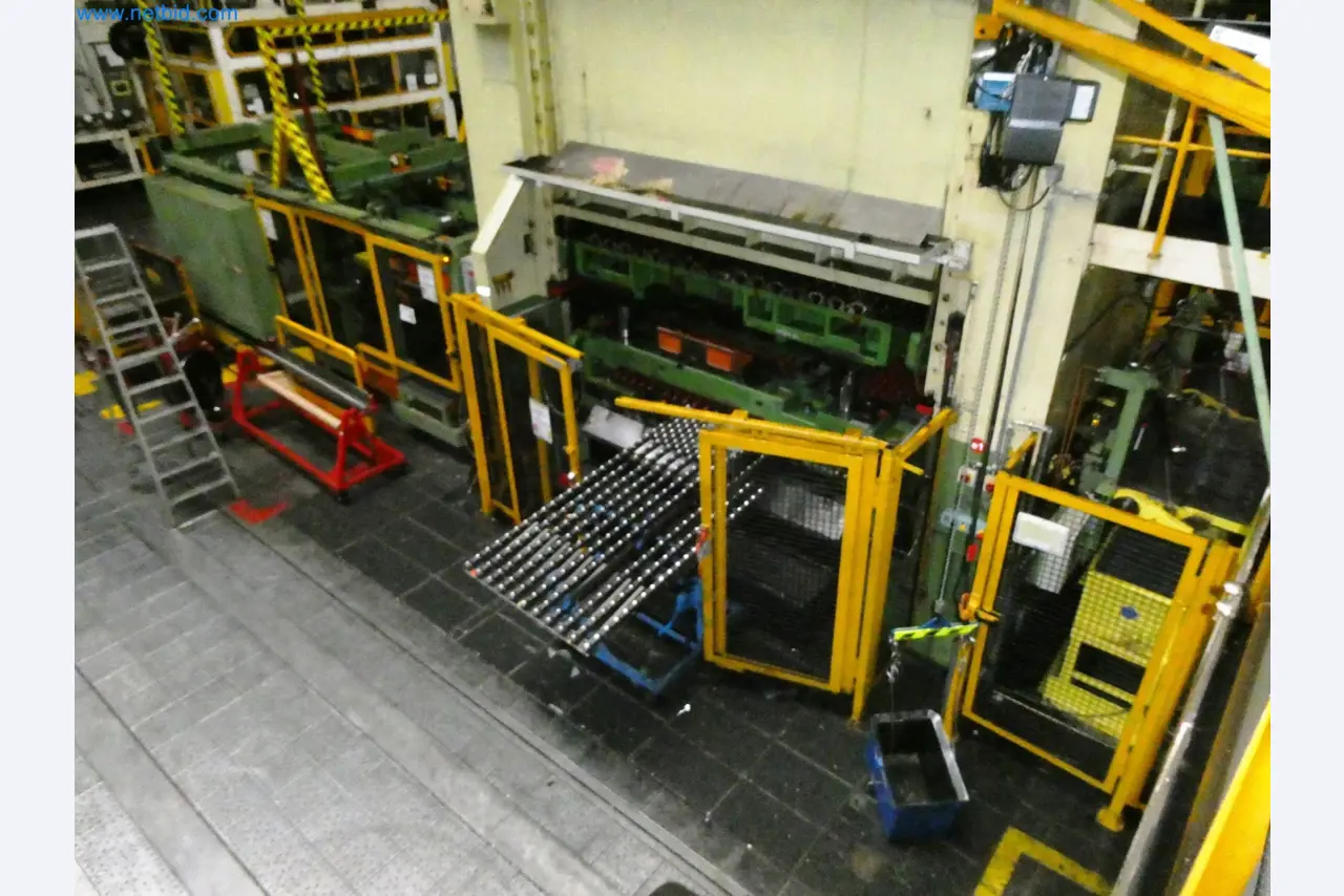 Pressenlinien aus der Automobilindustrie-10