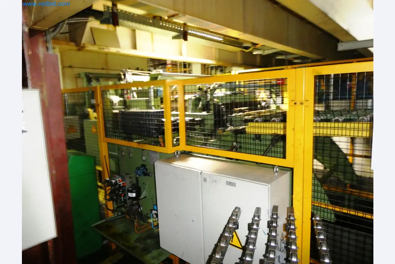 Pressenlinien aus der Automobilindustrie-15