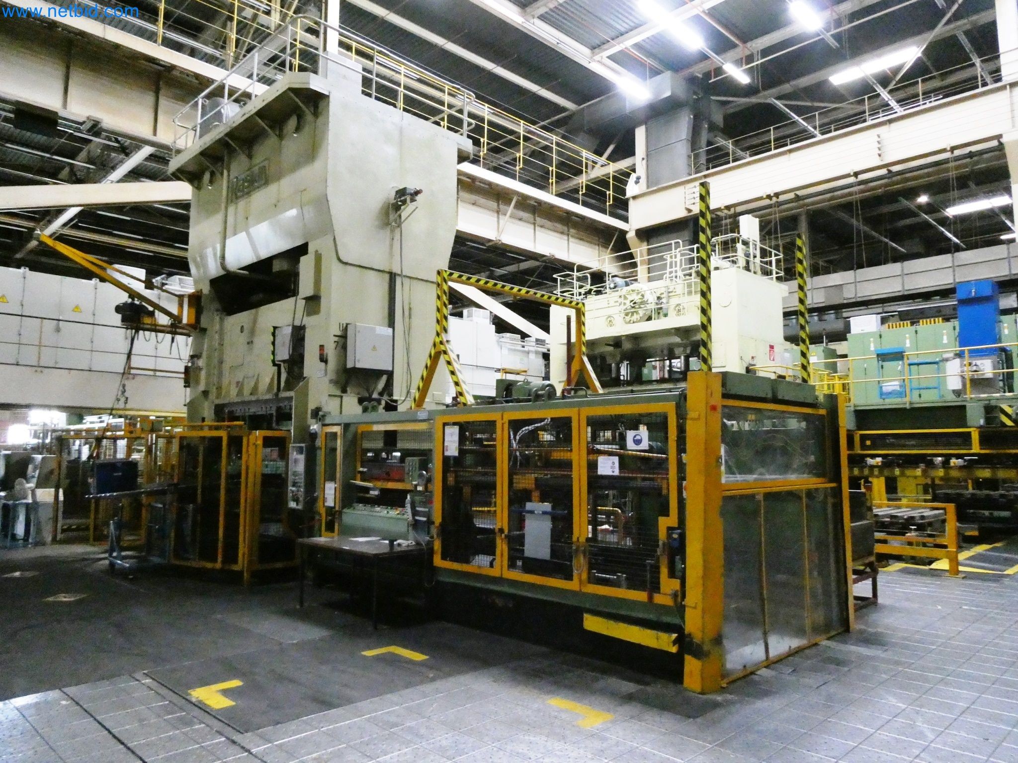 Lignes de presses de l'industrie automobile-1