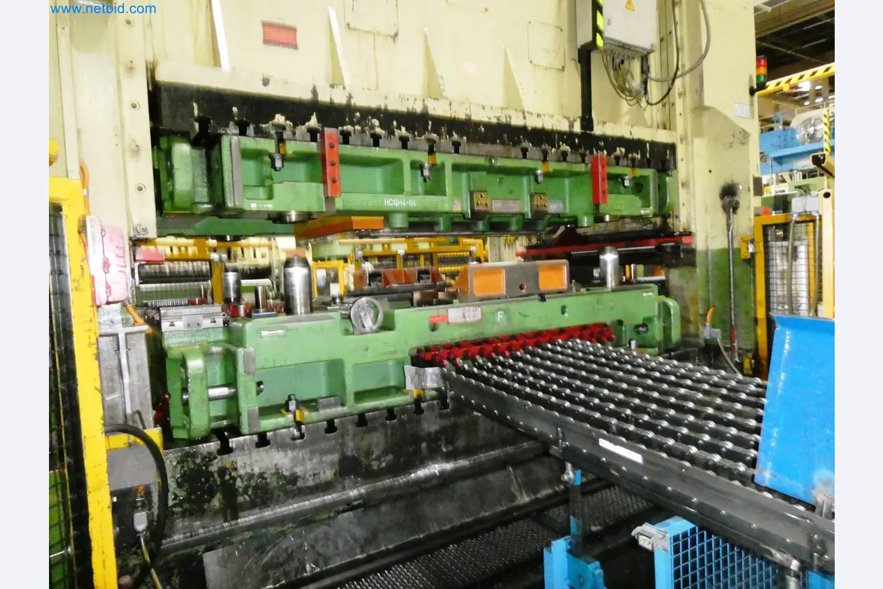 Pressenlinien aus der Automobilindustrie-24