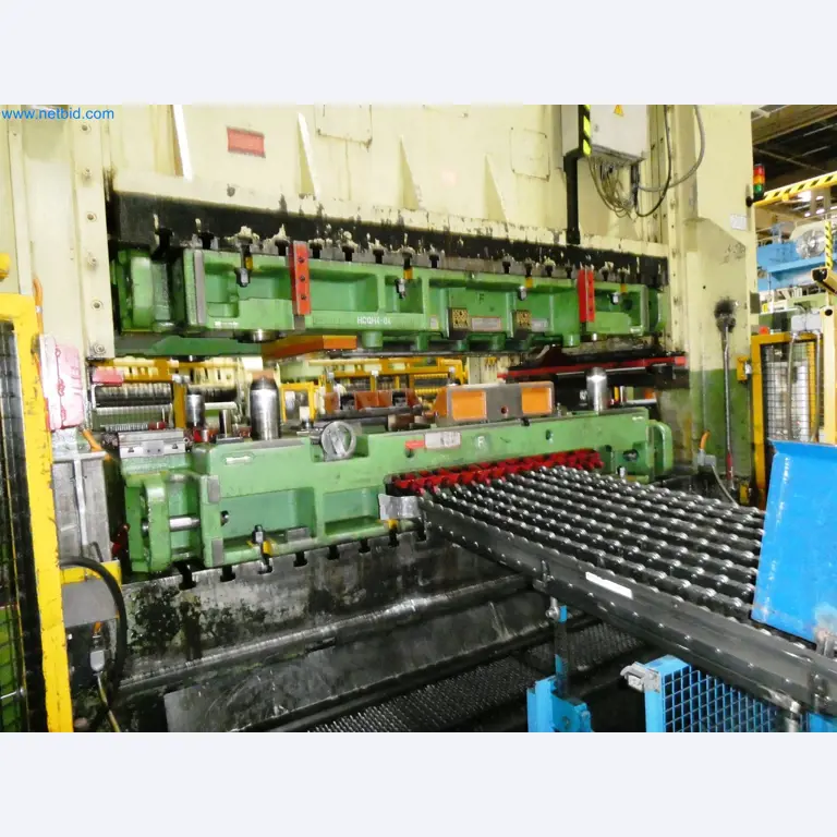 Pressenlinien aus der Automobilindustrie-24