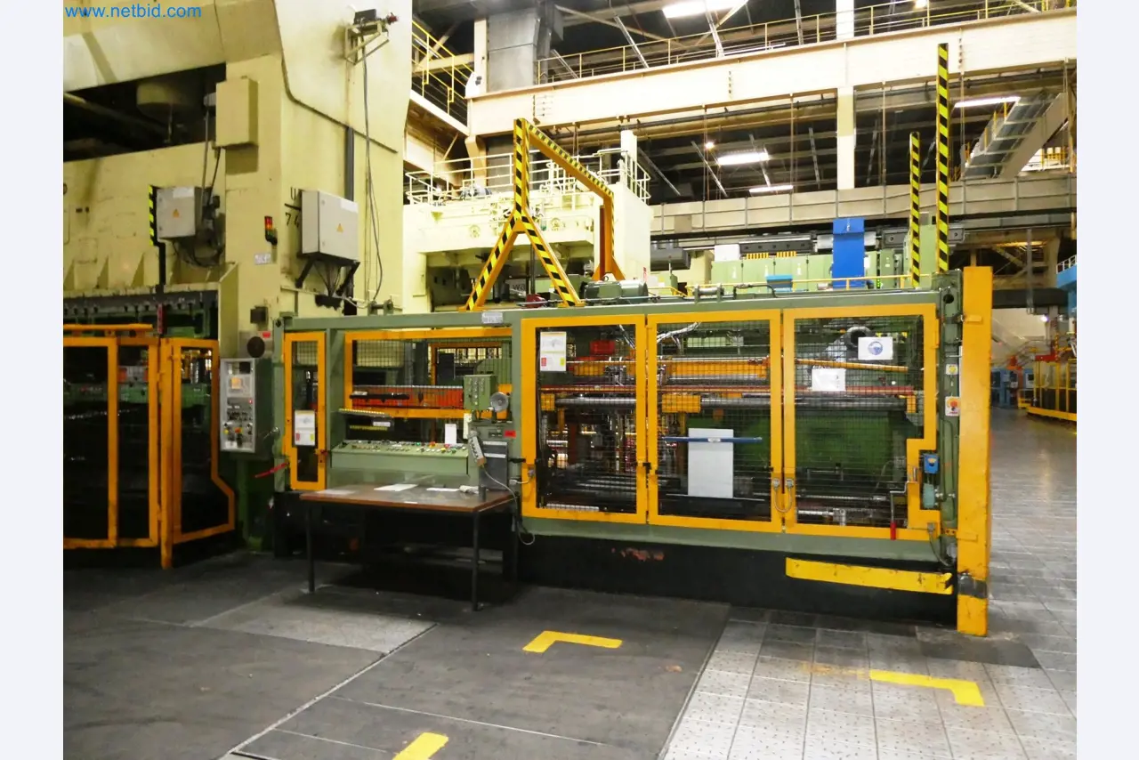 Pressenlinien aus der Automobilindustrie-27