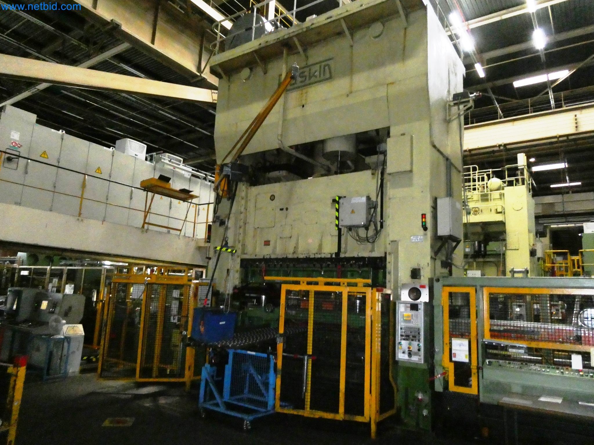 Lignes de presses de l'industrie automobile-2