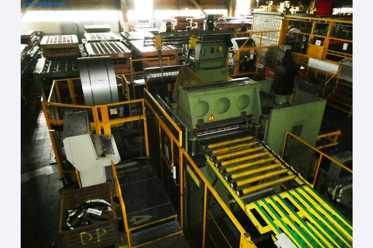 Pressenlinien aus der Automobilindustrie-5