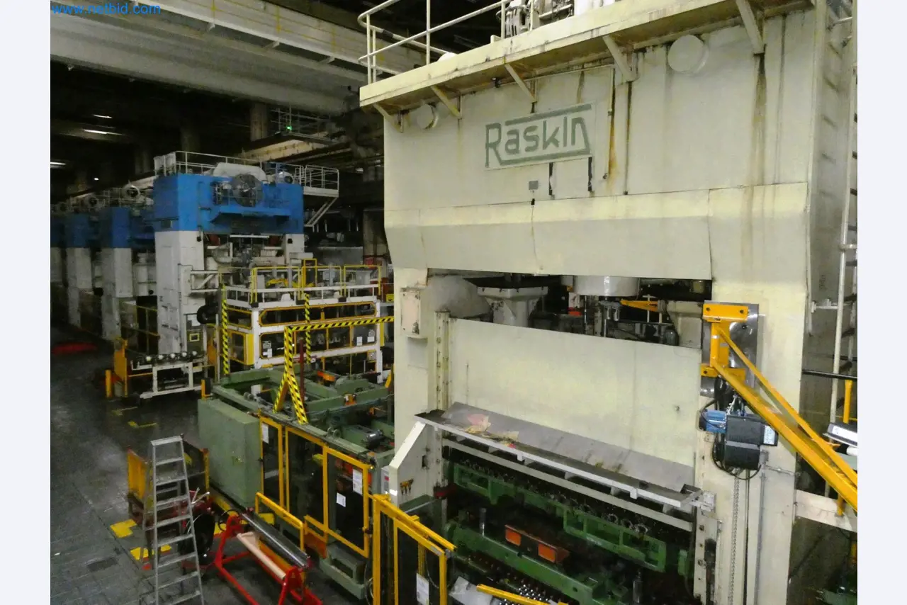 Pressenlinien aus der Automobilindustrie-9