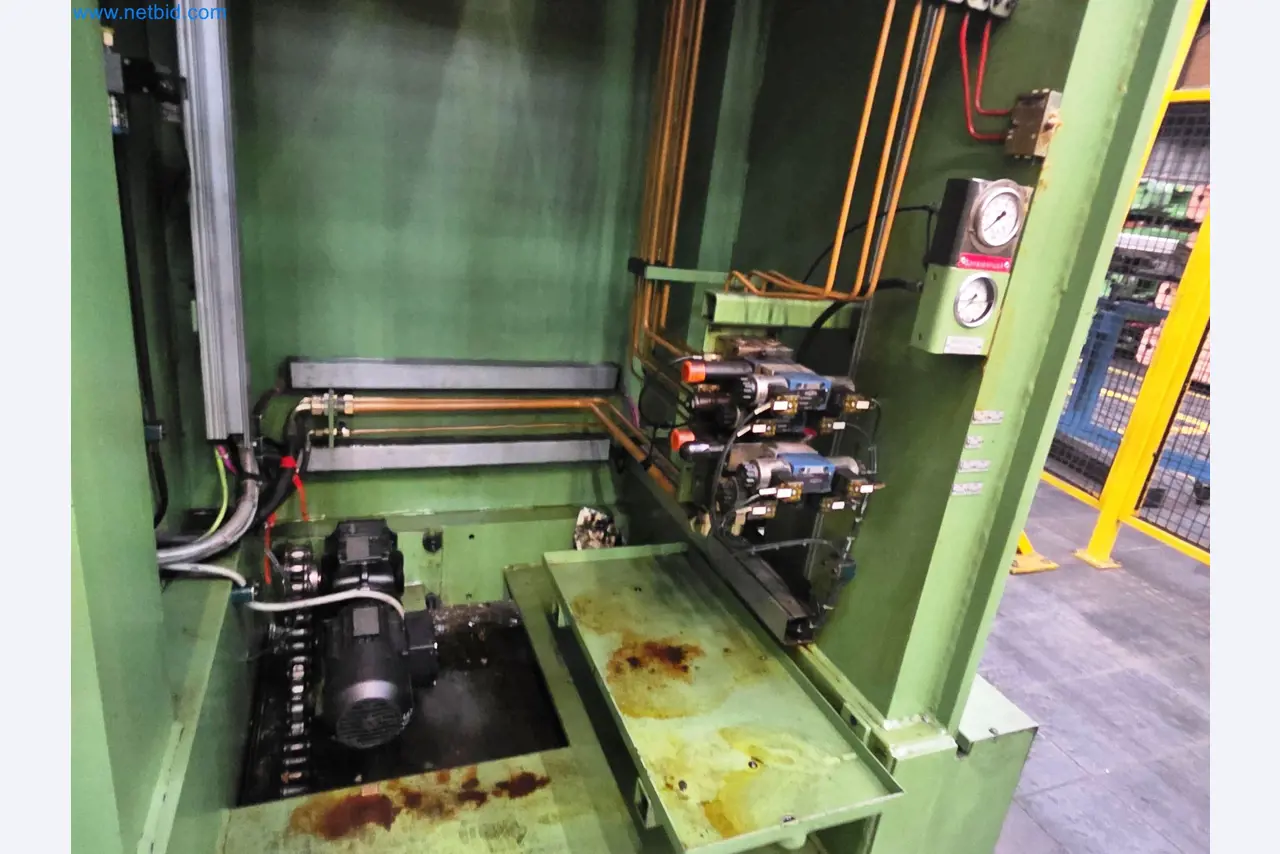 Press lines from the automotive industry-19