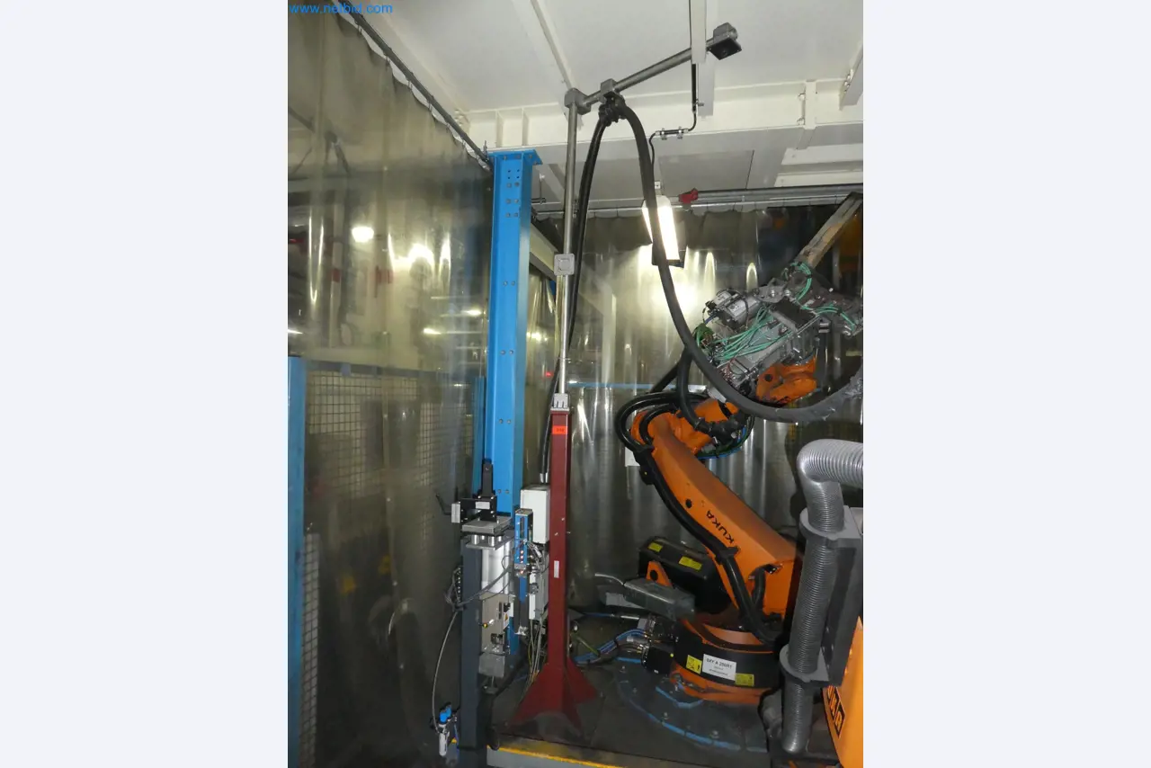 Robots, equipos de soldadura y accesorios de montaje de la industria del automóvil-2