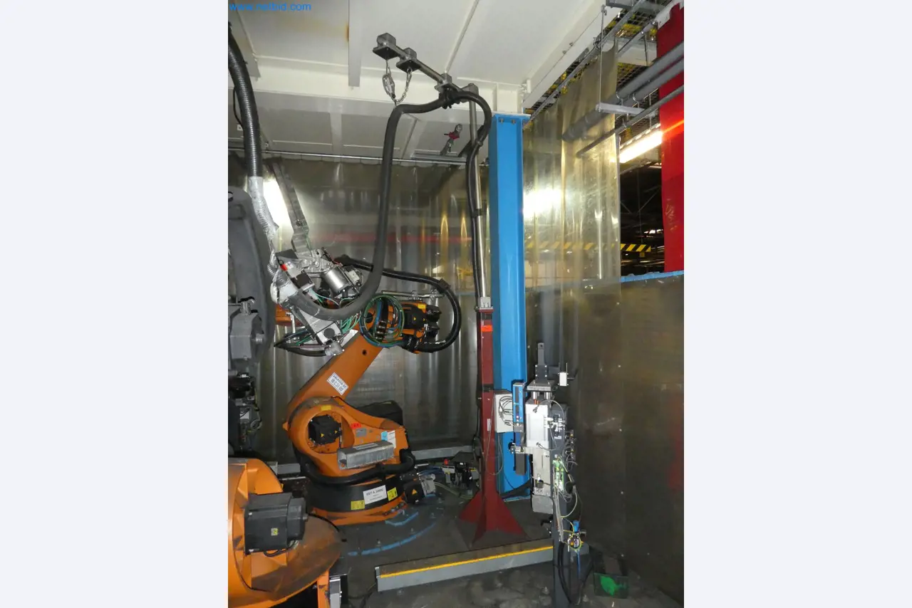 Robots, equipos de soldadura y accesorios de montaje de la industria del automóvil-3