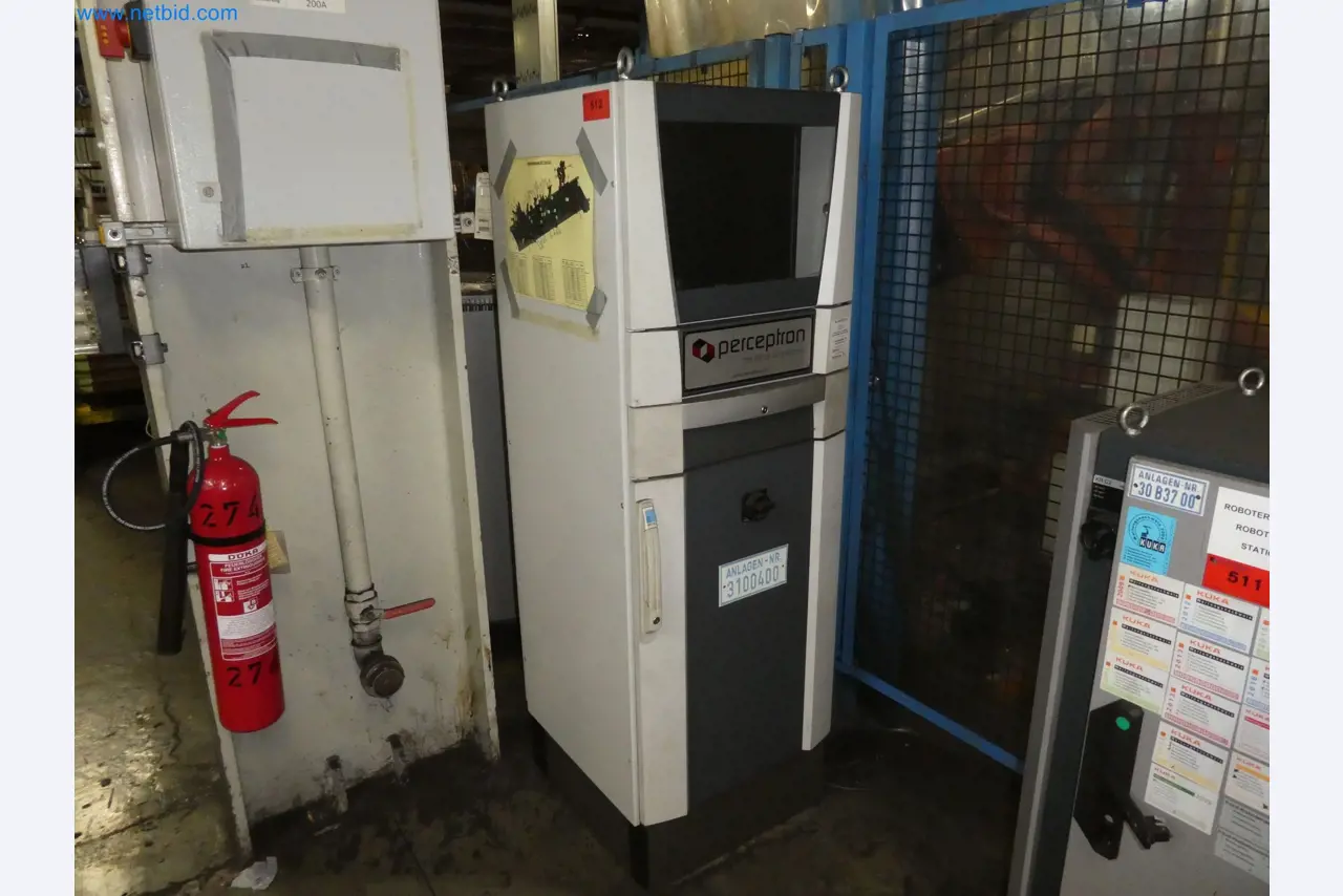 Robots, equipos de soldadura y accesorios de montaje de la industria del automóvil-5