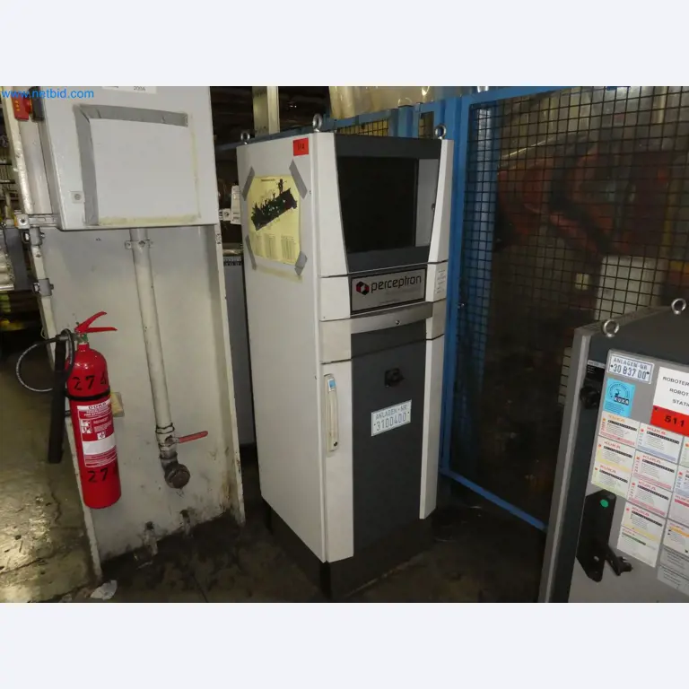 Robots, equipos de soldadura y accesorios de montaje de la industria del automóvil-5