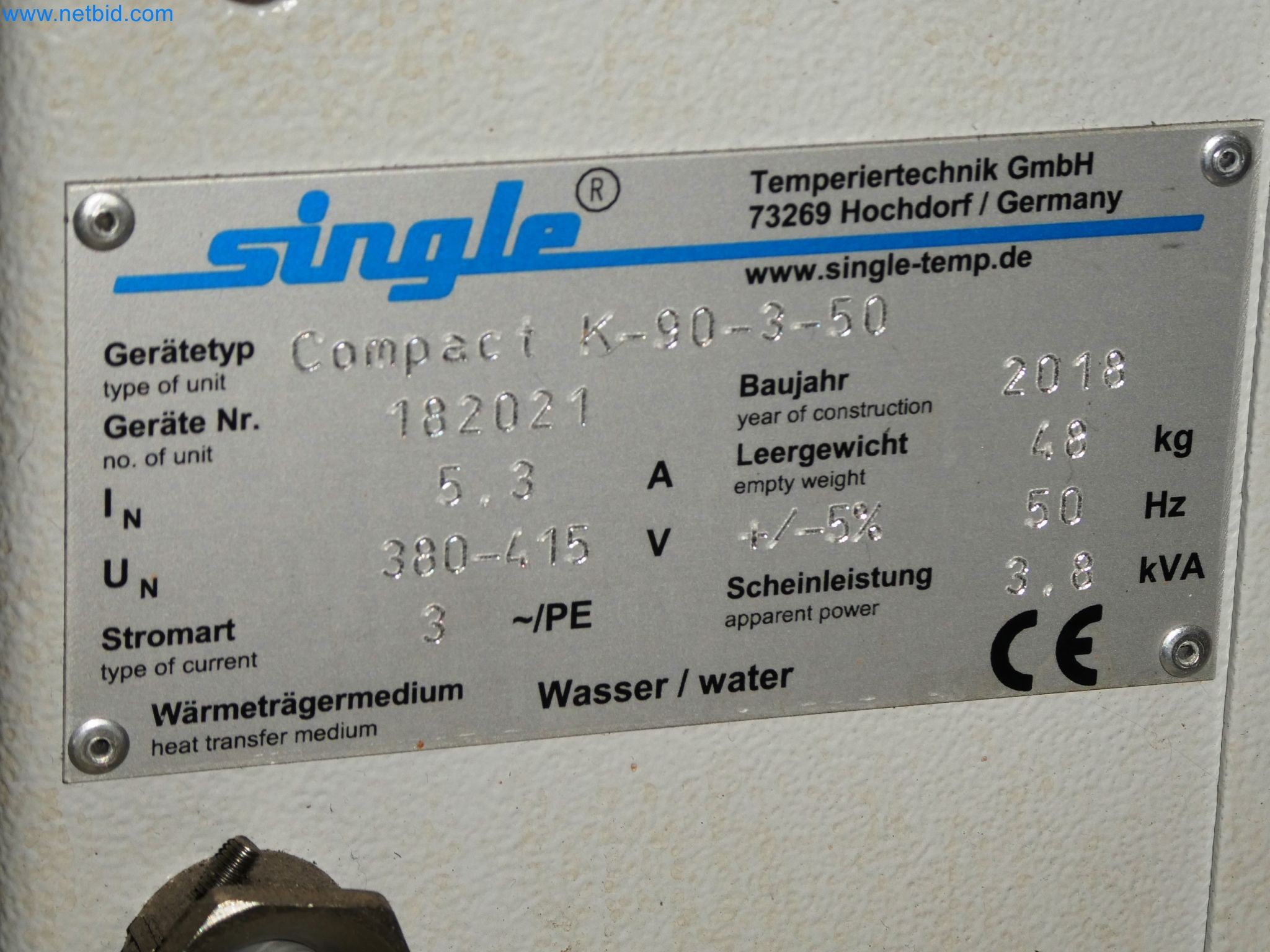 Robots, equipos de soldadura y accesorios de montaje de la industria del automóvil-2