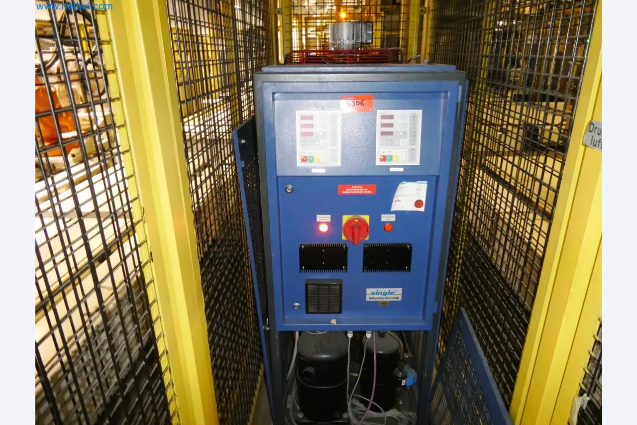 Robots, equipos de soldadura y accesorios de montaje de la industria del automóvil-2