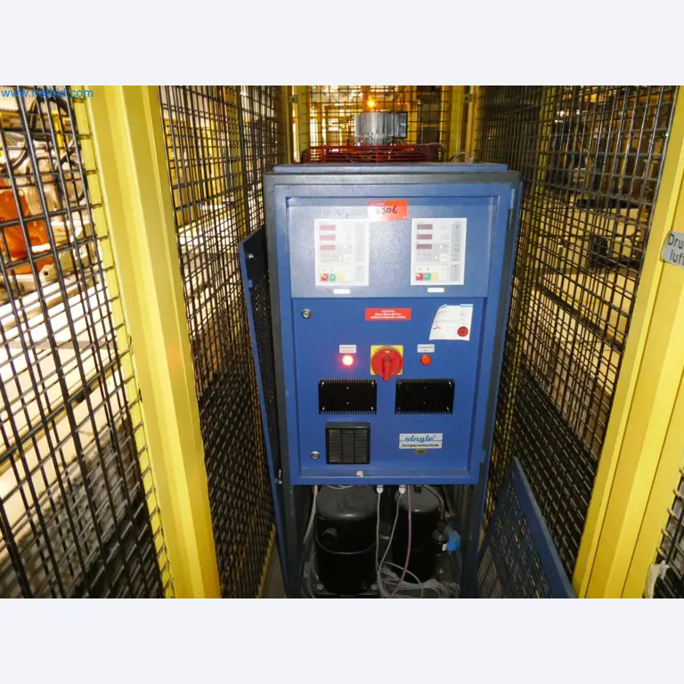 Robots, equipos de soldadura y accesorios de montaje de la industria del automóvil-2