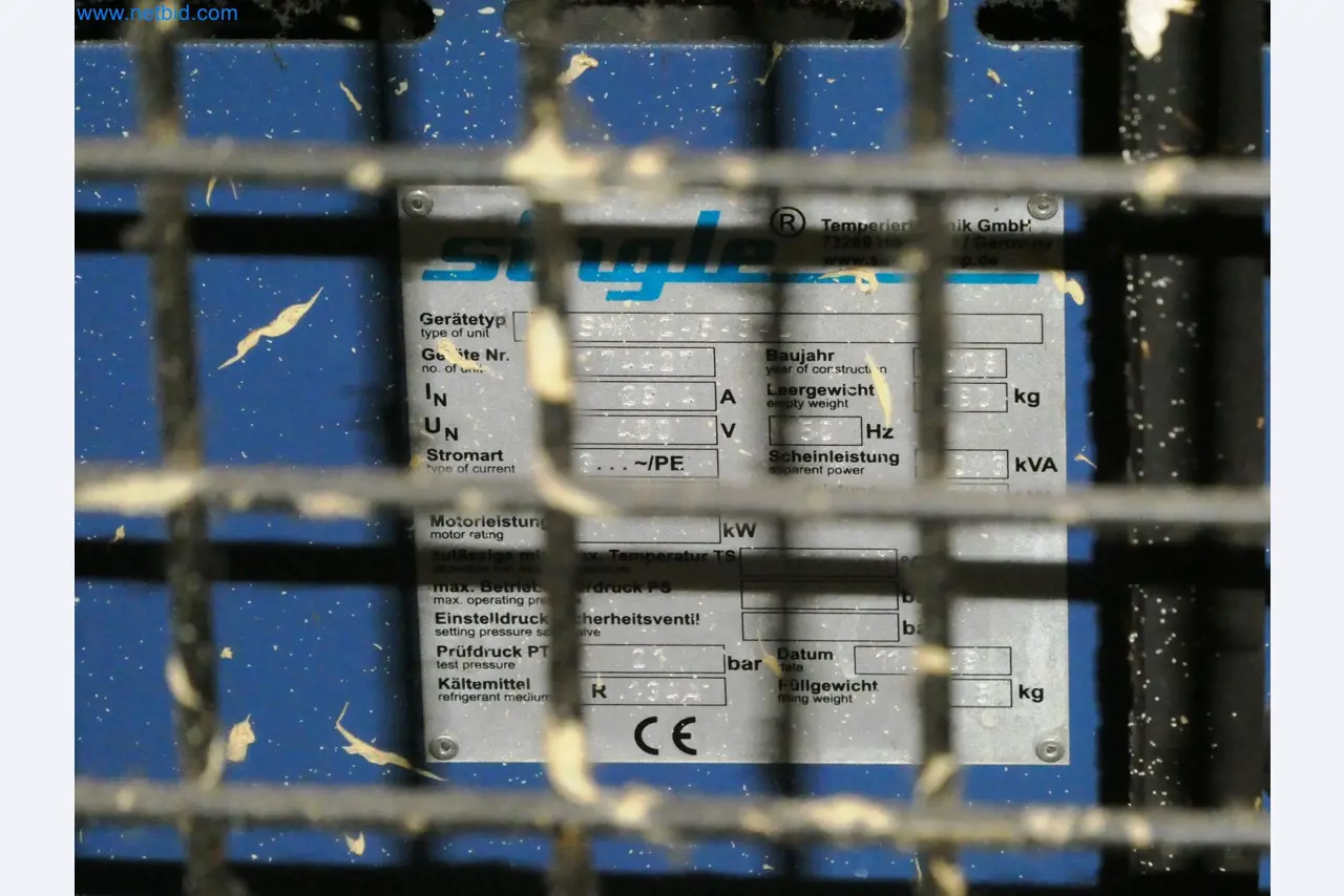 Robots, equipos de soldadura y accesorios de montaje de la industria del automóvil-4