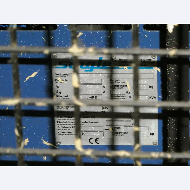 Robots, equipos de soldadura y accesorios de montaje de la industria del automóvil-4