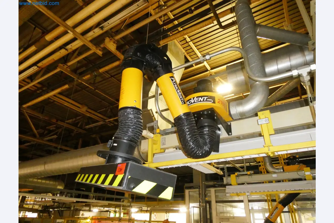 Robots, equipos de soldadura y accesorios de montaje de la industria del automóvil-2