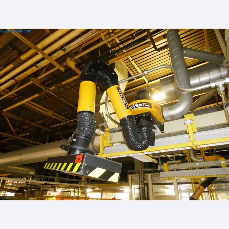 Robots, equipos de soldadura y accesorios de montaje de la industria del automóvil-2