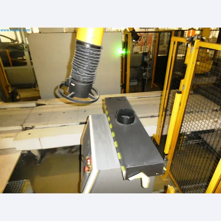 Robots, equipos de soldadura y accesorios de montaje de la industria del automóvil-1