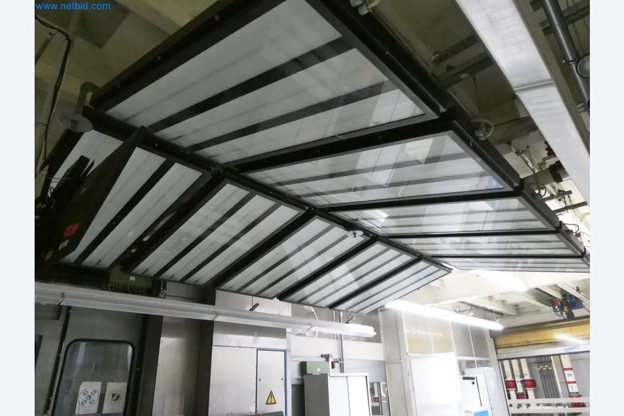 Robôs, equipamento de soldadura e acessórios de montagem da indústria automóvel-1