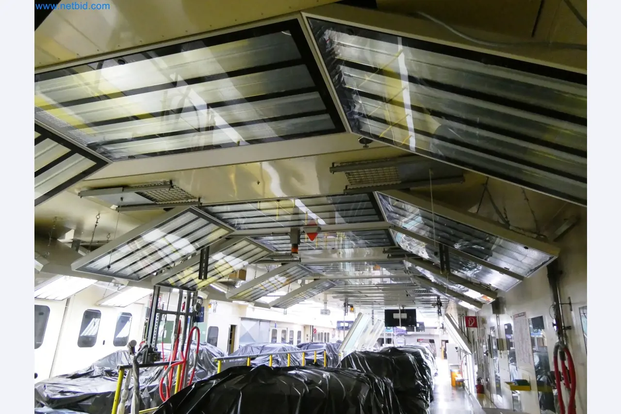 Roboti, varilna oprema in pripomočki za montažo iz avtomobilske industrije-2