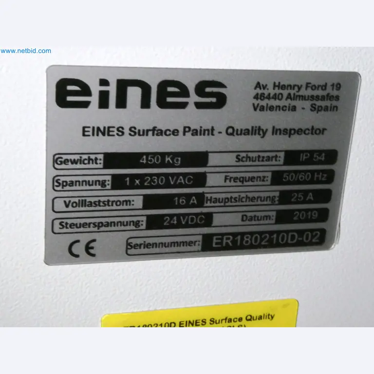 Roboty, sprzęt spawalniczy i akcesoria montażowe z branży motoryzacyjnej-7