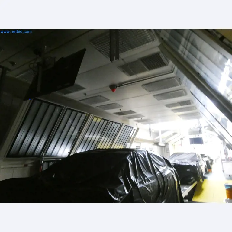 Roboti, varilna oprema in pripomočki za montažo iz avtomobilske industrije-3