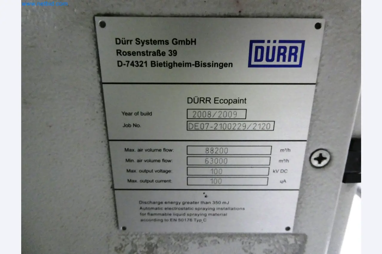 Roboty, svařovací zařízení a montážní příslušenství z automobilového průmyslu-10