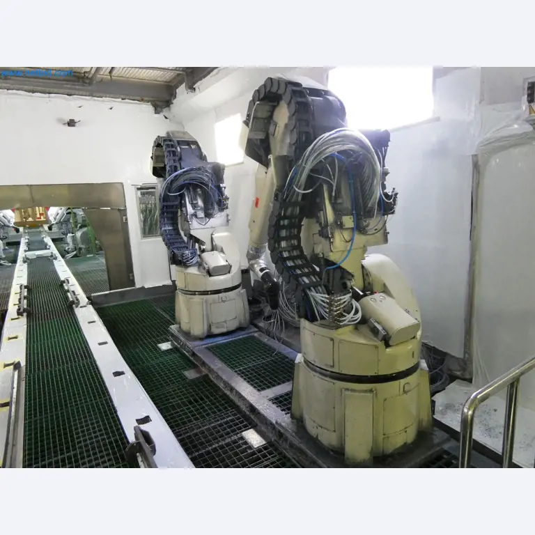 Roboty, svařovací zařízení a montážní příslušenství z automobilového průmyslu-18