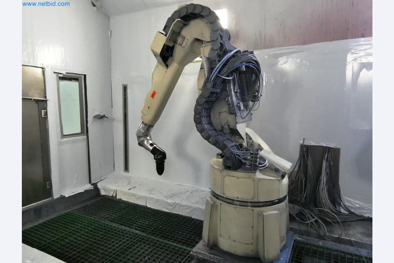 Roboty, svařovací zařízení a montážní příslušenství z automobilového průmyslu-20