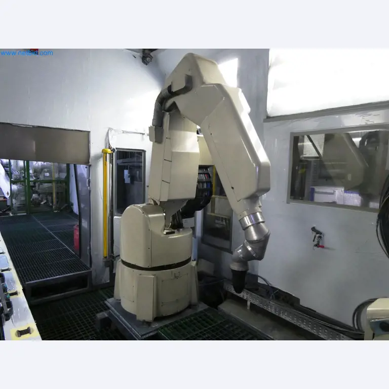 Roboty, svařovací zařízení a montážní příslušenství z automobilového průmyslu-2