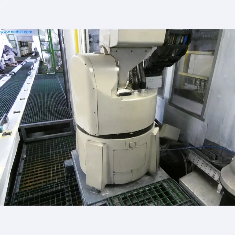 Roboty, svařovací zařízení a montážní příslušenství z automobilového průmyslu-6