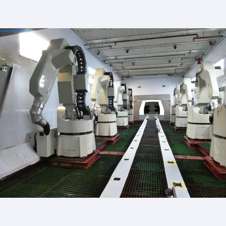 Roboty, svařovací zařízení a montážní příslušenství z automobilového průmyslu-12