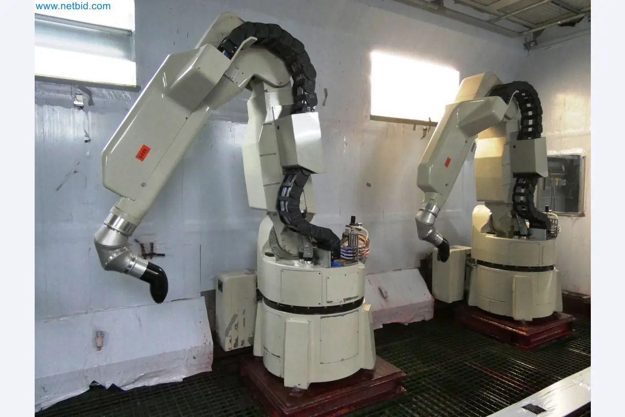 Roboty, svařovací zařízení a montážní příslušenství z automobilového průmyslu-4