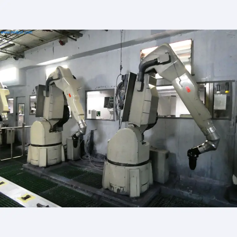 Roboty, svařovací zařízení a montážní příslušenství z automobilového průmyslu-2