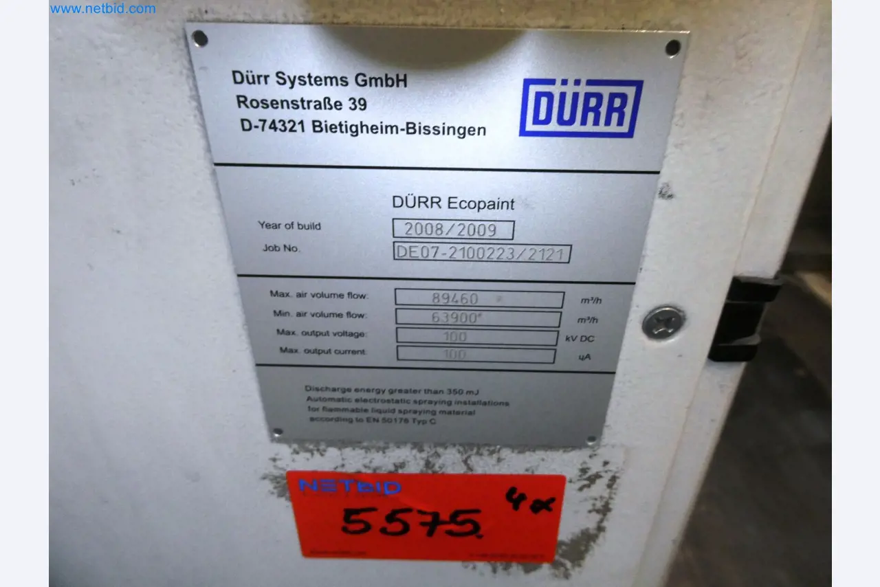 Roboty, svařovací zařízení a montážní příslušenství z automobilového průmyslu-3