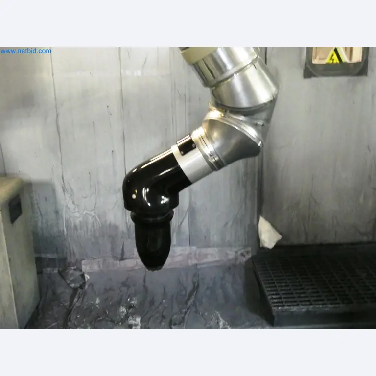 Roboty, svařovací zařízení a montážní příslušenství z automobilového průmyslu-4