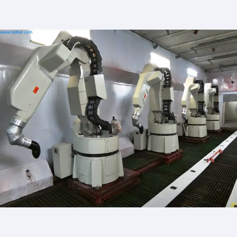 Roboty, svařovací zařízení a montážní příslušenství z automobilového průmyslu-1