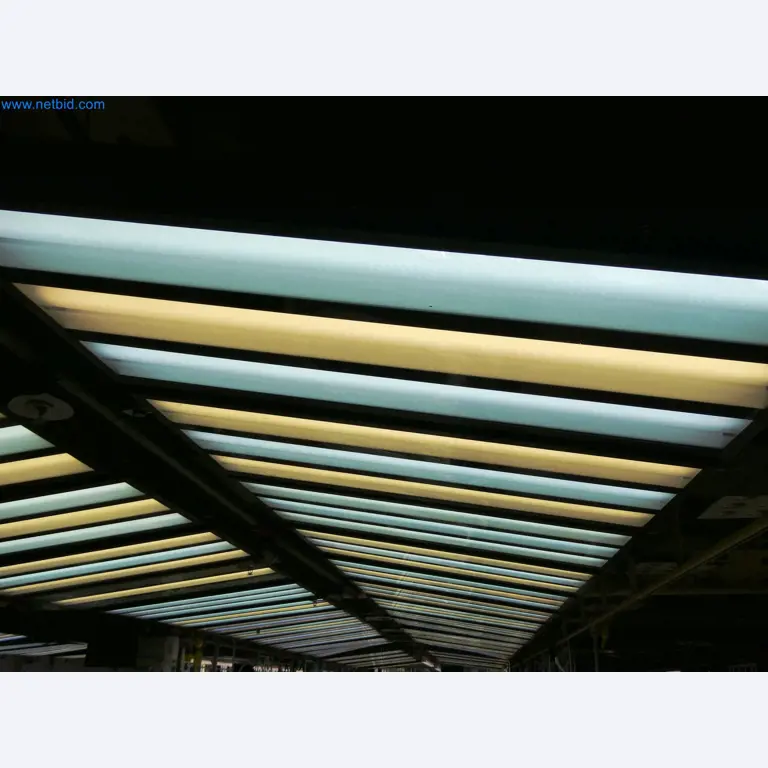 Roboti, varilna oprema in pripomočki za montažo iz avtomobilske industrije-5